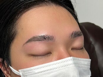 エムズアイブロウ 大阪京橋店(M’sアイブロウ)/メンズハリウッドブロウリフト