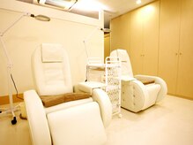 アイラッシュ ティアラ(Eyelash Tiara)/内観