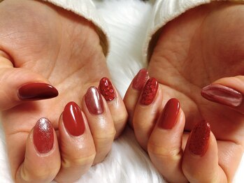 モグネイル(Mogunail)/大人バレンタインネイル