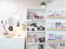リップライフラボ(LIP LIFE LAB)の雰囲気（ワクワクする大量のコスメ♪ベストをご提案!お試し30分OPも◎）