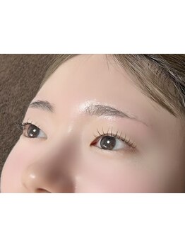 ナチュラル上品な目元にしたい