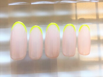 ネイルサロン あかねいろ/春夏 蛍光 細フレンチ