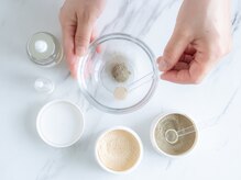 サロンドジョリーの雰囲気（肌診断をし、お客様の肌質、お悩みに合わせて配合致します。）