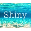シャイニー(Shiny)のお店ロゴ