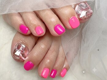 Nail salon R 【大人ネイル/よもぎ蒸し】の写真/足元から気分を上げる夏♪圧倒的モチの良さ×極上丁寧ケア付きフットネイルで大人可愛い素足へ＊