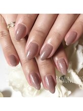 ラナンキュラス(Ranunculus)/グレージュに少しだけ赤を・・・