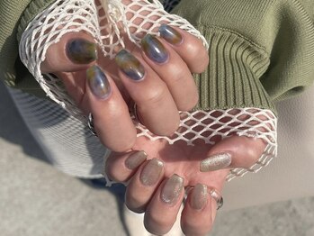 プラス サード(Plus 3rd)/アシンメトリーネイル by yuki.i