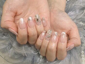 プリティ(Pretty)の写真/新宿駅から徒歩1分で通いやすい★お爪の負担軽減できるパラジェル取扱/フィルイン施術が無料でご提供！