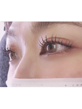 ナチュラル上品な目元にしたい