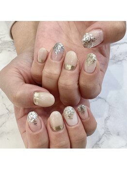 グリーディ(greedy)/ベージュ系ニュアンスネイル