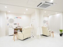 ホワイトニングショップ 八戸店の雰囲気（白を貴重としたサロンです♪）