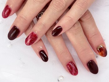 プラスネイル 銀座中央通り店(PLUS NAIL)の写真/短い爪でもおしゃれにキマる上品デザイン★新デザインはフォトギャラリーをチェック！【銀座中央通り店】