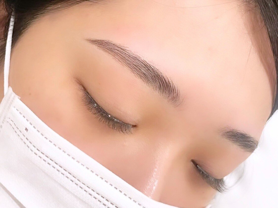 最安挑戦! マツエク/マツパ/アイブロウ/電動リクライニングベッド