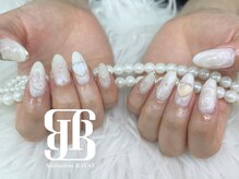 ネイルサロンレイアス(RAYAS)/乳白色ラメネイル