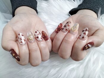 ビュービー ネイル(Beaubie Nail)/チップ長さ出し持ち込みデザイン