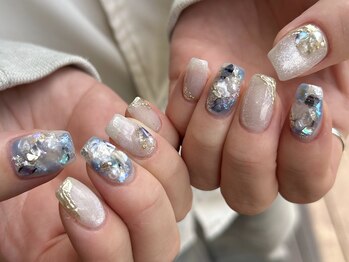 ネイルアルケー(Nail ARCHE)の写真/200種の輝きを自在に操る。繊細な多層レイヤードで魅せる、奥行きと透明感にこだわったアート。［錦糸町］