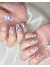 リッシュ トロワ(RICHE trois)/持込シールでキャラネイル