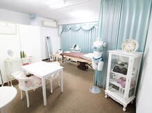 日本バストケア協会の雰囲気（《一般のお客様》と《施術者の方》、両方のためのサロンです。）
