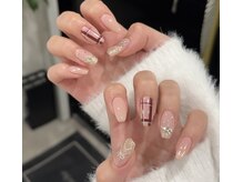 トレンドを取り入れた可愛いネイル♪