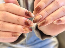 ブラウンニュアンスネイル