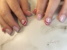ピンクのワンカラーに赤ライン