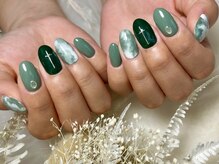 サロンドフォーエイチ(salon de 4H)/くすみグリーンでもやもやっと♪