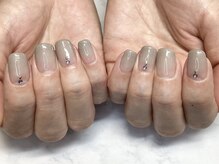 パラジェル登録サロン バランス シンプルネイル&アイラッシュ 新田東店(balance)/グレージュ×ラメ