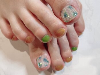 アンジュネイル(Angenail)/ぷっくりバカラフットネイル