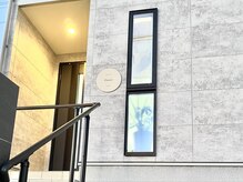 ビューティーサロンプレジール (Beauty salon Plaisir)の雰囲気(サロン入り口です♪お車はこちらの前にお停めください。)