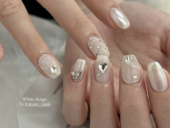 リン 恵比寿(RiN.)/ホワイトミラーネイル akane