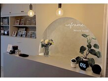 アンフレーム 六本松(UNFRAME)の雰囲気（YouTubeで有名な『a-room』さんプロデュース）