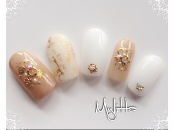 サロンミュリッタ/シアーホワイトに金パクを上品に