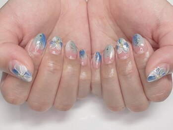 ヴィーナ ネイルズ(Veena nails)の写真/フラワーネイルなど手描きアートにこだわりがある方に★周りと被らないデザインネイルで指先を華やかに♪