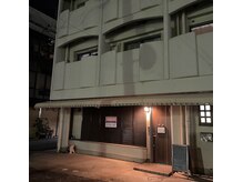 駅近で夜23時30分までの営業なので仕事帰りの方が多数来店