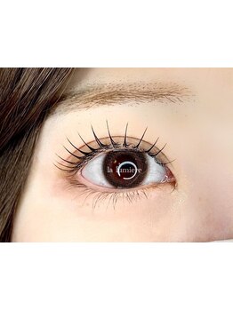 ナチュラル上品な目元にしたい