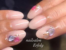 シンプルネイルのワンポイントに