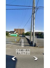 ミテ アイラッシュ(mite eyelash)/道路からの建物入口
