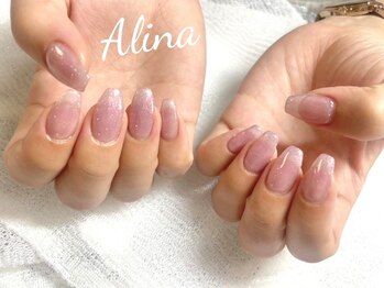エリナネイルサロン池袋(Alina Nail Salon)の写真/ネイルケア・スペシャルコースでキレイなお手元に♪ネイルはサンプル多数ご用意◆持ち込みアートにも対応!