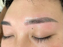 Amily eyelash by JIL BLANの雰囲気(メンズ眉も◎)