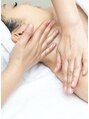 ロジワール(LOISIR) 首、肩、背中、デコルテマッサージから小顔リフトマッサージ!