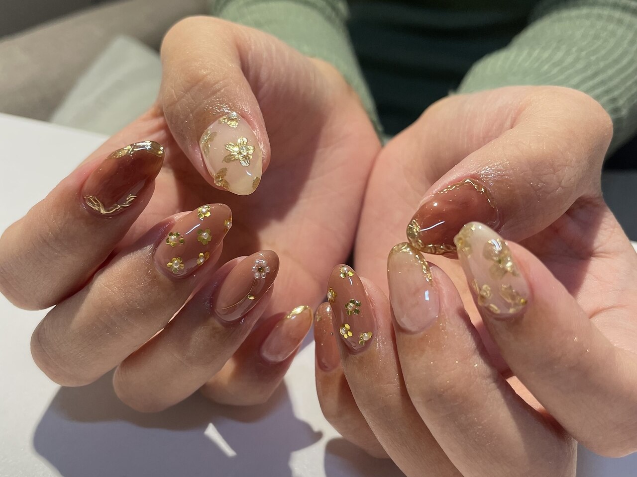 ニュアンスネイル　ぷっくりフラワー　ネイルチップ　ミラーネイル ニュアンスネイルぷっくりフラワーネイルチップミラーネイル