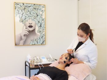 クリニカルホワイトケア 福岡店(クリニカルWHITEケア)の写真/【美容大国韓国で大人気★】第4世代ピーリング"ララピール"で毛穴ケア&肌質改善♪剥離なしでお肌悩み解消！
