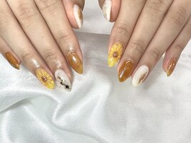ひまわりネイル