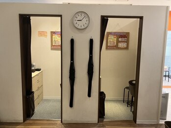 カラダファクトリー 飯田橋ラムラ店/飯田橋ラムラ店の更衣室です♪