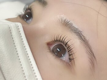 ビューティーアイラッシュ ビエラ岸辺健都店の写真/根元から立ち上げ自然なぱっちり目元を叶える♪まつげパーマ