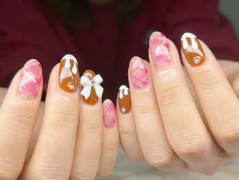 リノネイル(Lino Nail)/チェックネイル