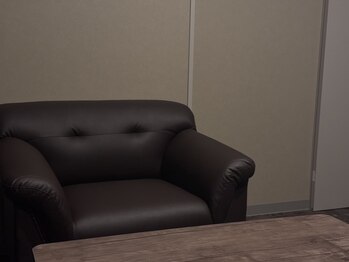 アルムスパ 姫路(ARUM SPA)/ふかふかソファでカウンセリング