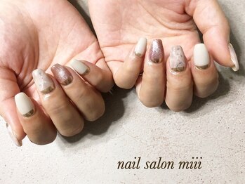 ミー(miii)/トレンドニュアンスネイル