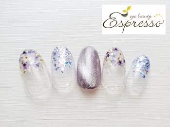 エスプレッソ アイビューティーアンドネイル 新百合ヶ丘店(Espresso)/押し花　ギャラクシーネイル