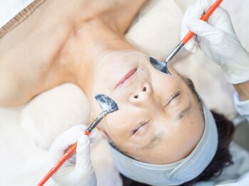 ジュゲリー(Je gueris)の写真/【結果重視の方必見！】トレンドの肌質改善“ララピール”と最強小顔矯正で理想の小顔と美肌を叶えます◎